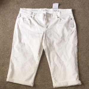 Liz Claiborne White Denim Capris